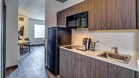 1 King Suite