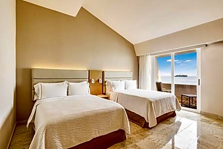 Luxury Room Plus, Ocean Front, 2 Double