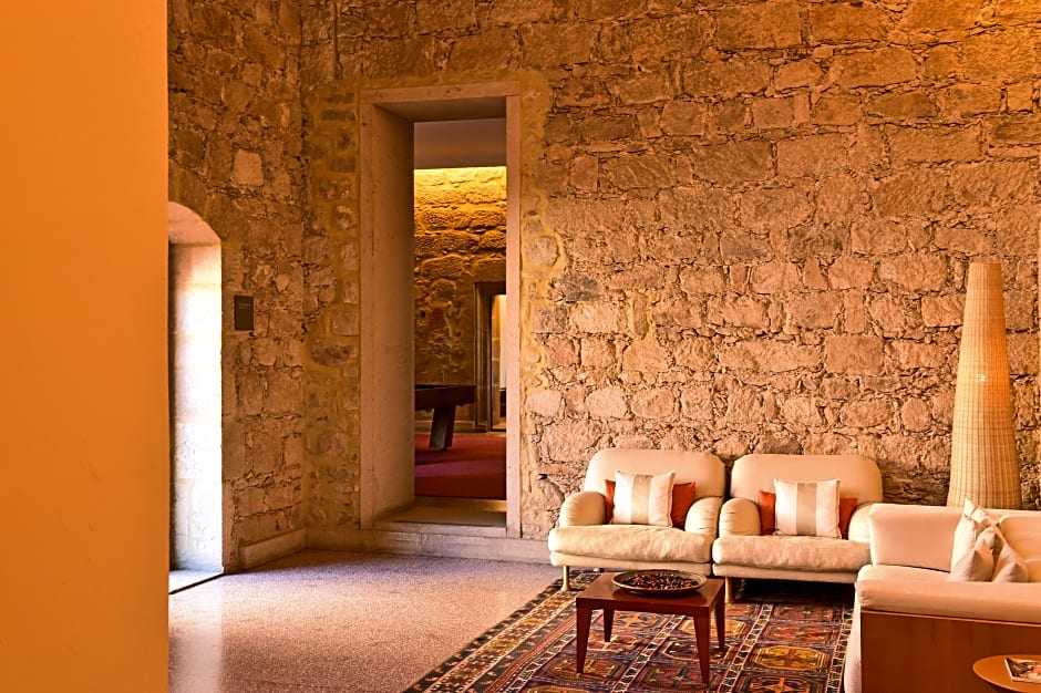 Pousada Convento de Arraiolos - Historic Hotel