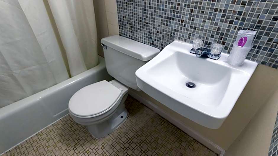 Rideau Oceanfront Motel