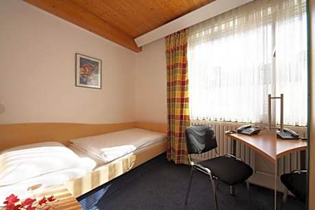 Economy Single Room