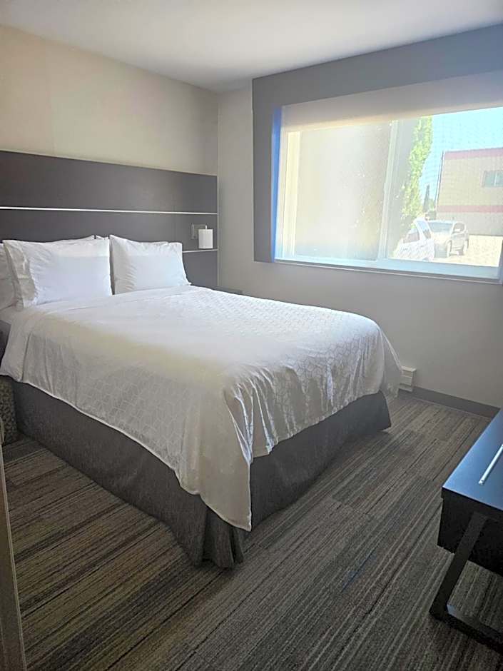 Holiday Inn Express Hotels & Suites Burlington By IHG