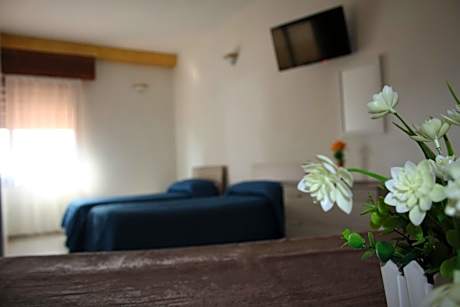 Quadruple Room with Private Bathroom