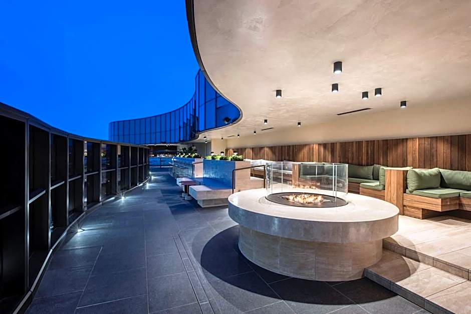Eos by SkyCity