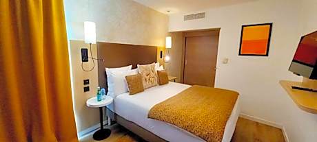 One-Bedroom Apartment (4 Adults)