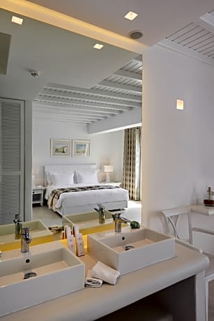 Executive Double Sea View with indoor Jacuzzi