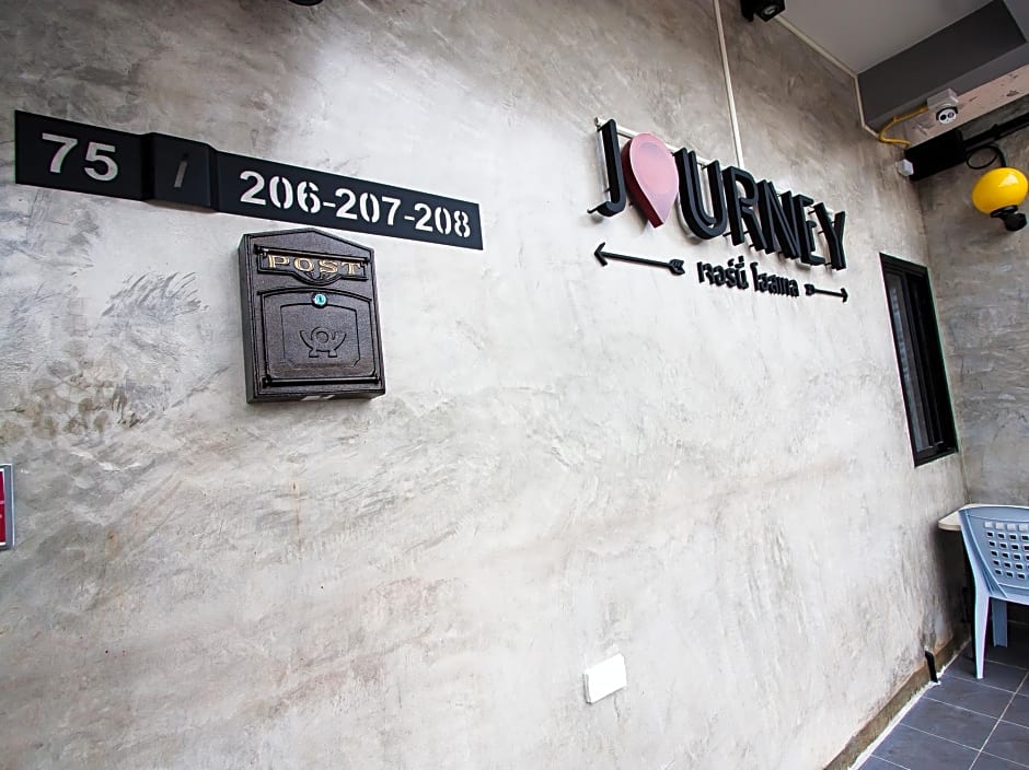 Journey Hostel Surat