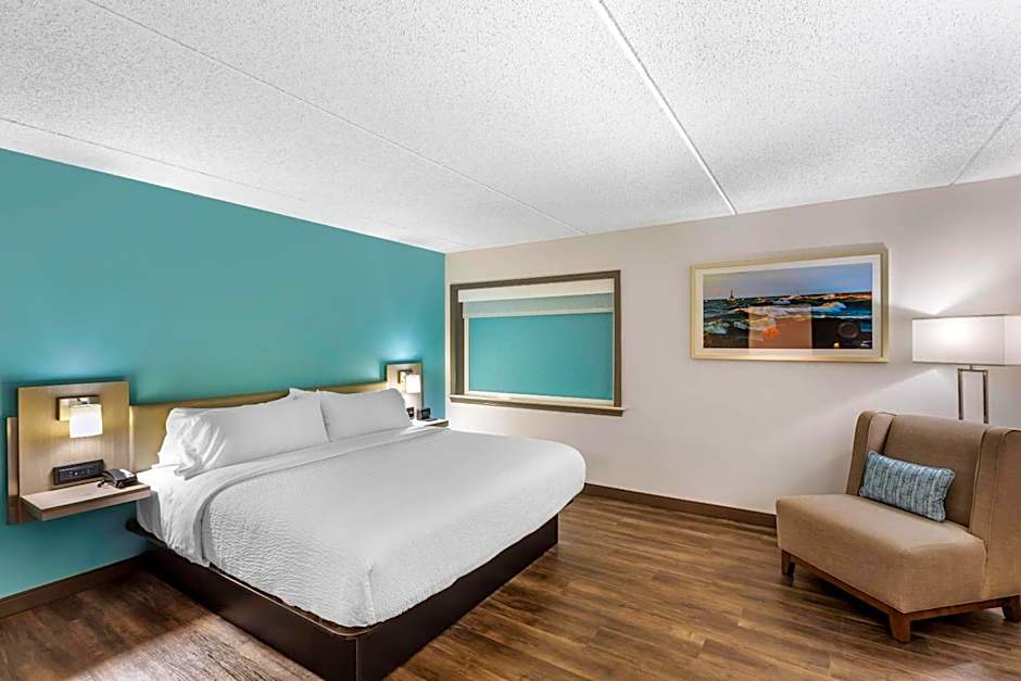 The Harborview on Lake Michigan, an Ascend Collection Hotel
