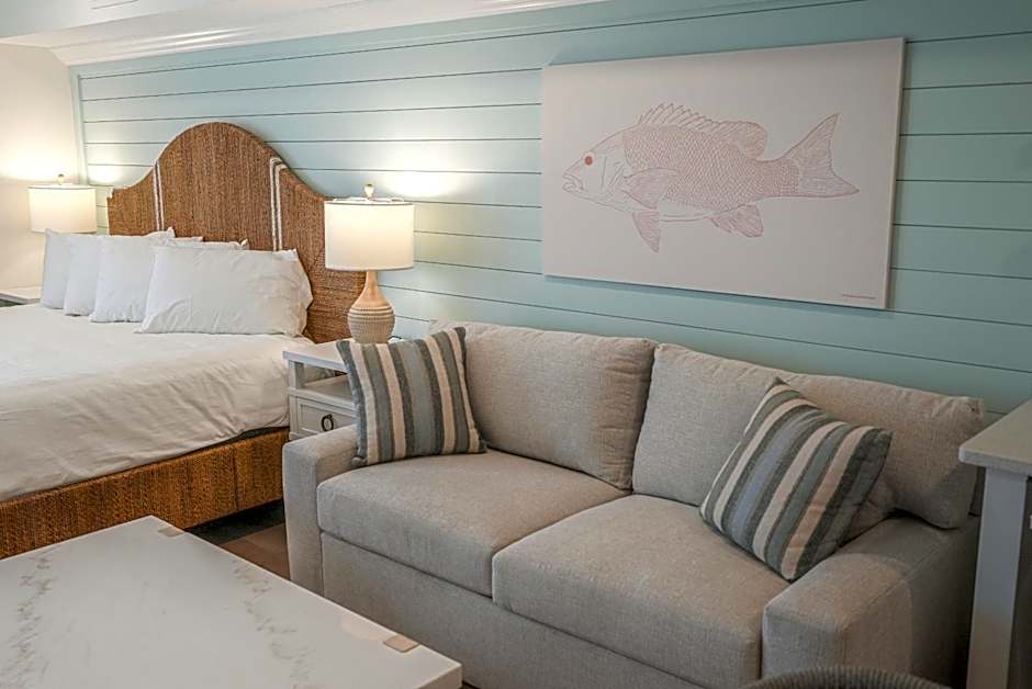 Photo 1 of 6 of Deluxe Studio 1 King Bed