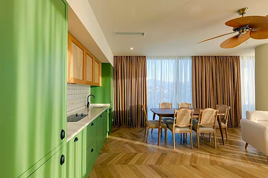 MiraMar Luxury Residences