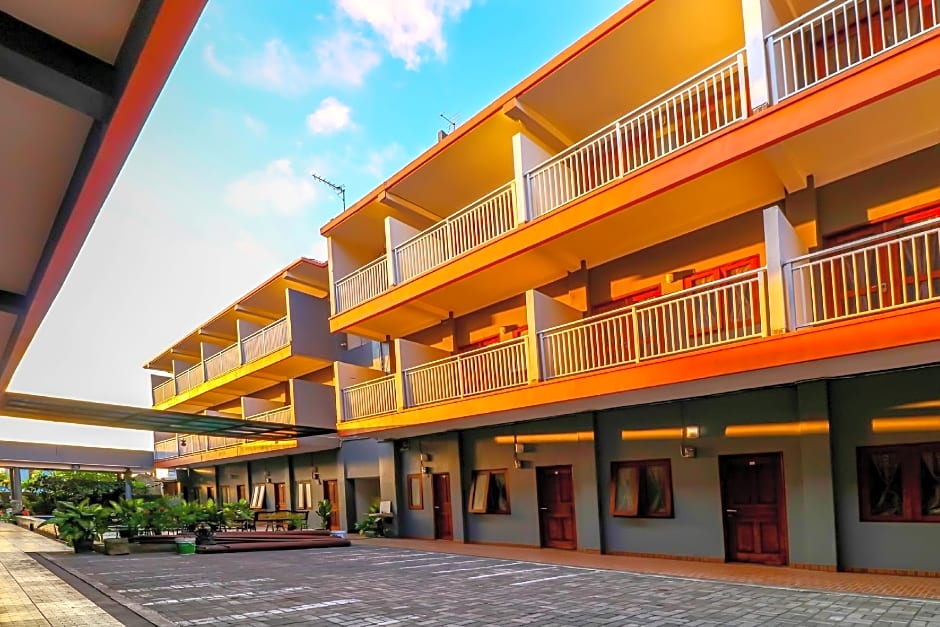 OYO 1670 Likko Inn – Denpasar, CO