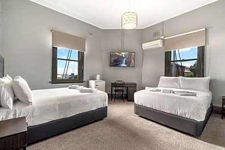 Classic Quadruple Room