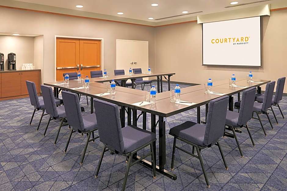 Courtyard by Marriott Toronto Markham