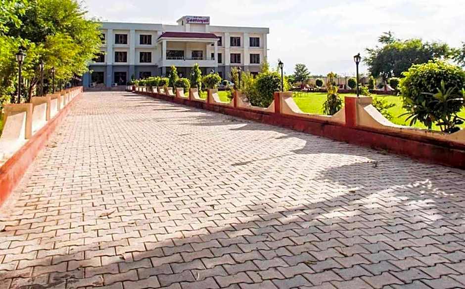 Geetanjali Hotel & Motel