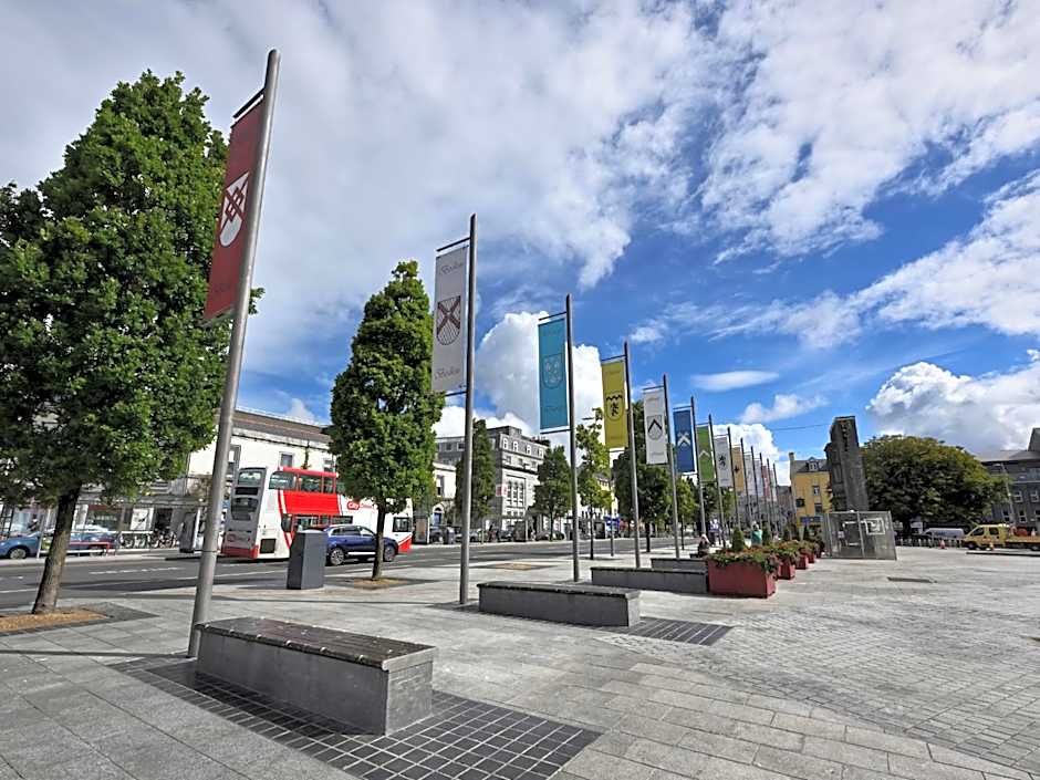 Eyre Square Hotel