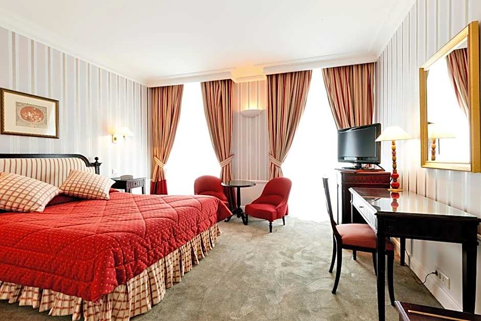 Golden Tulip Washington Opera