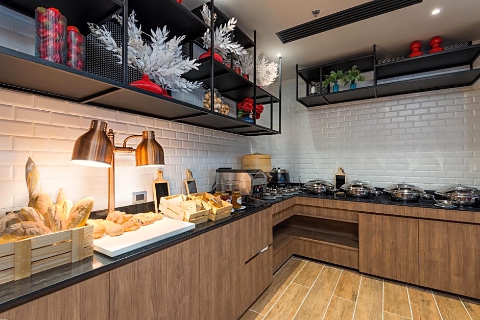 Maitria Hotel Rama 9 Bangkok - A Chatrium Collection (SHA Extra Plus)