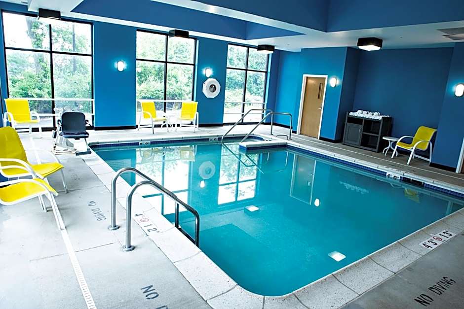Holiday Inn Express Harrisburg West By IHG