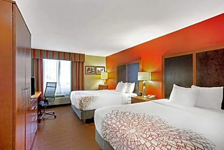Suite with Two Double Beds - Non-Smoking