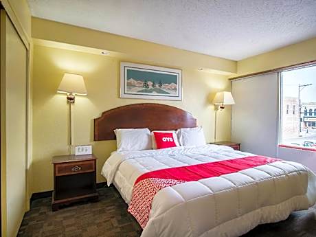 OYO Hotel Hutchinson KS West 4th Ave