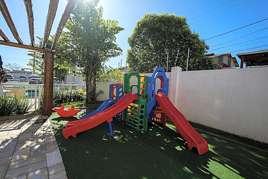 Ap. Alto padrão Costa Azul 200m da praia | ROTR304