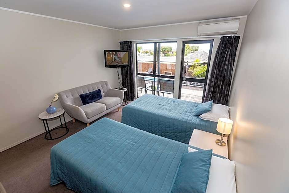 Le Chalet Suisse Motel Taupo