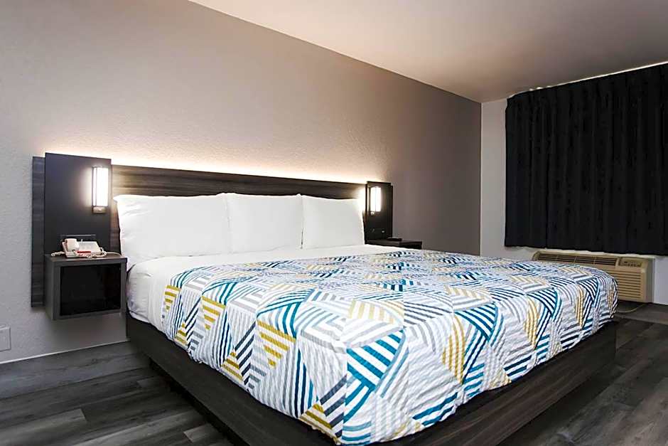 Studio 6 Houston TX Medical Center NRG Stadium