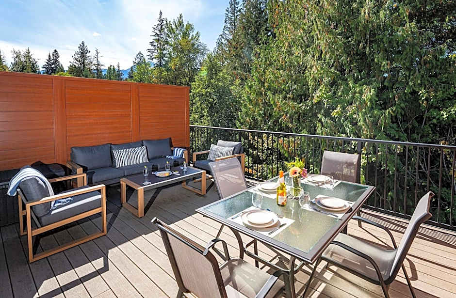 Alpine Escape by Revelstoke Vacations