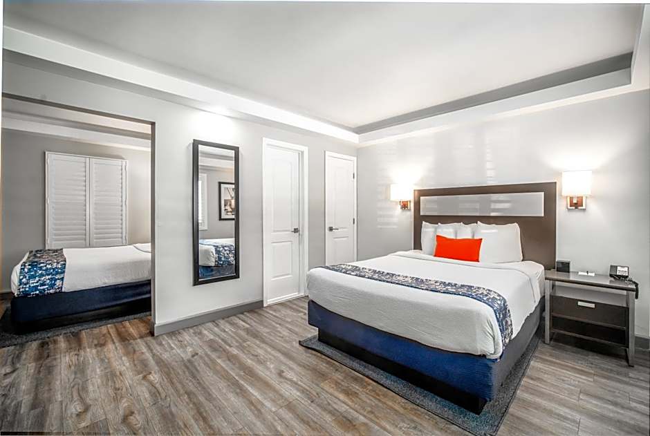 Inn at 50 - Long Beach Convention Center