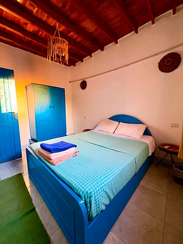 Blue Villa in Lighthouse