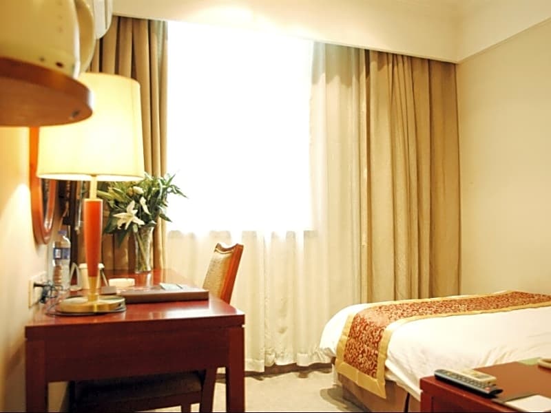 GreenTree Inn Suzhou Railway Station South Square Humble Administrator's Garden Business Hotel