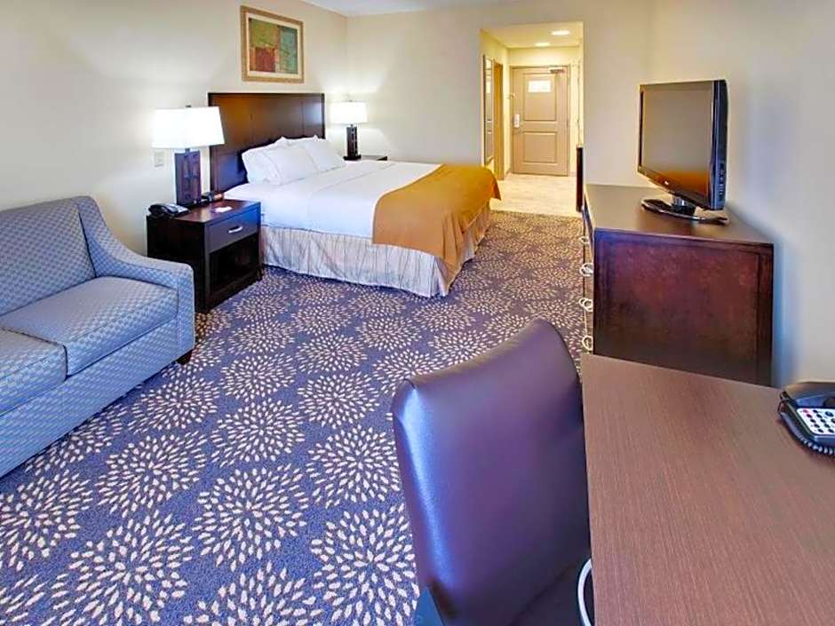 Holiday Inn Express Hotel & Suites Grand Island By IHG