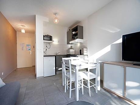 Bright villa 4 ppl, garden, close to the sea