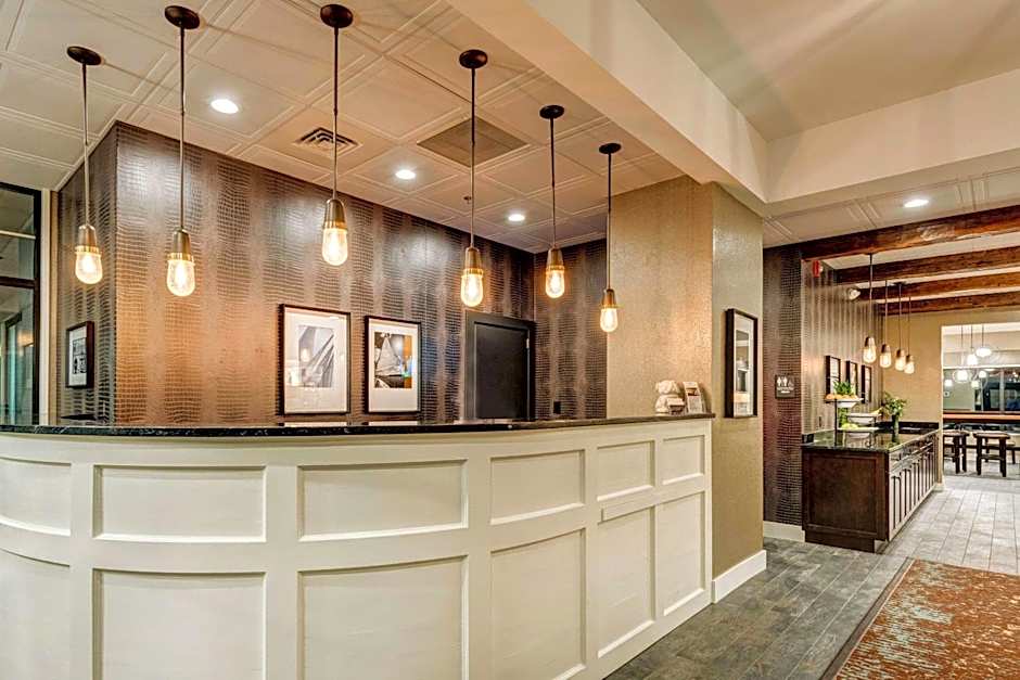 The Garrison Hotel & Suites Dover-Durham, Ascend Hotel Collection