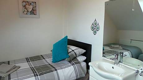 Twin Room with Shared Bathroom