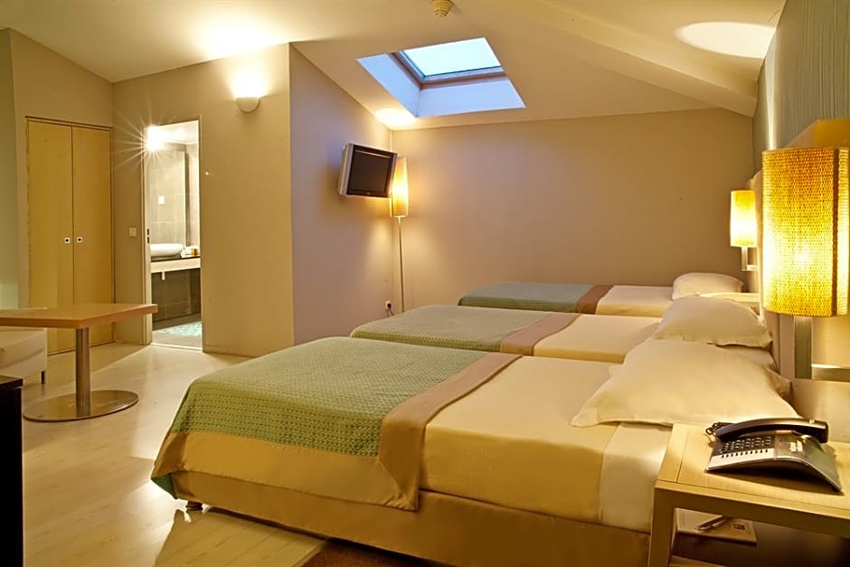 Maisons du Monde Hotel & Suites - Marseille Vieux Port