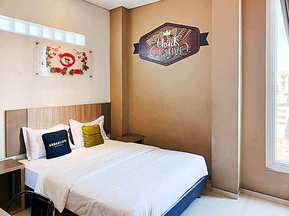 Urbanview Hotel Syariah Graha 8 Bubutan Surabaya