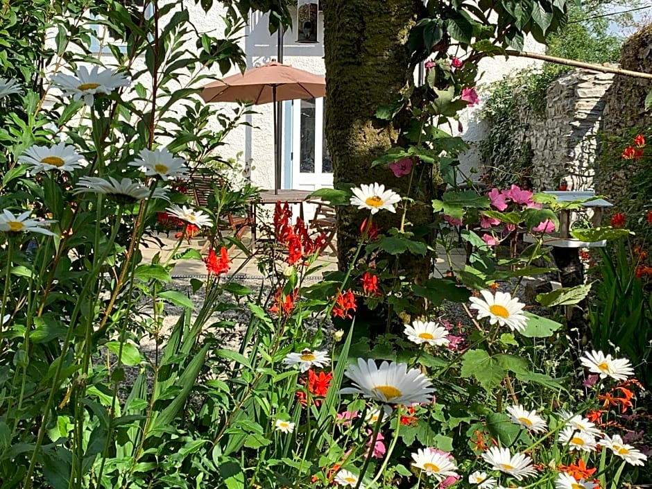 Riverbank House Bed and Breakfast Innishannon