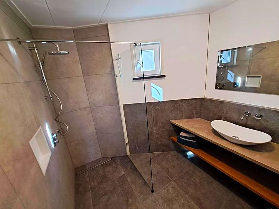 Apud nos Domi