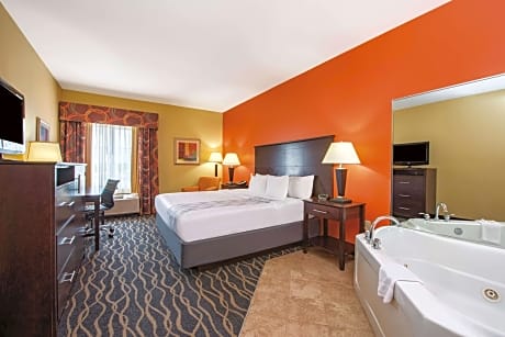 1 King Bed Accessible Room Non-Smoking