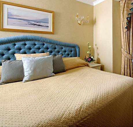 Double or Twin Room with Town View