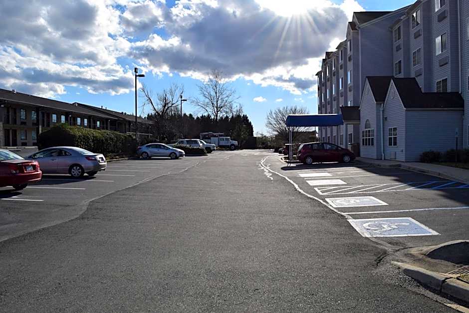 Microtel Inn & Suites by Wyndham Rock Hill/Charlotte Area