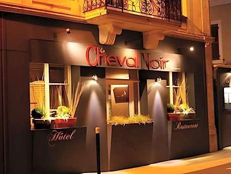 Logis Hotel Le Cheval Noir