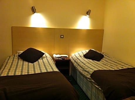 Superior Twin En-suite Room