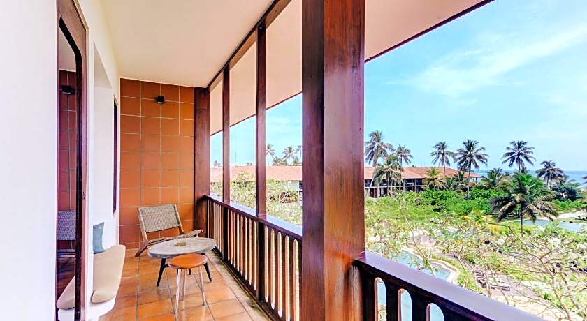 Cinnamon Bentota Beach