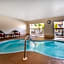 La Quinta Inn & Suites by Wyndham Clearwater Central