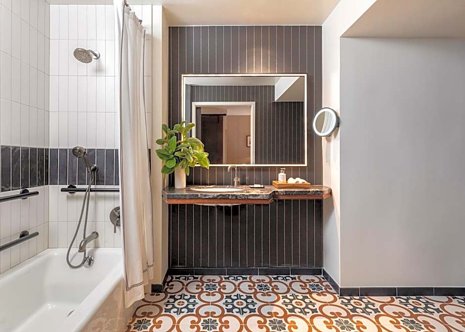 Estancia La Jolla Hotel Spa