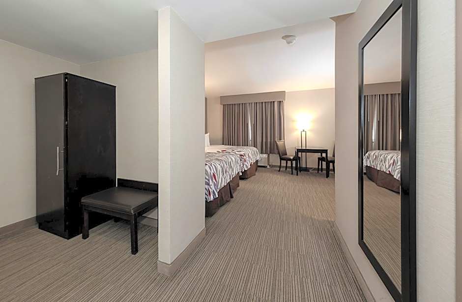 Red Roof Inn & Suites Newburgh - Stewart Airport