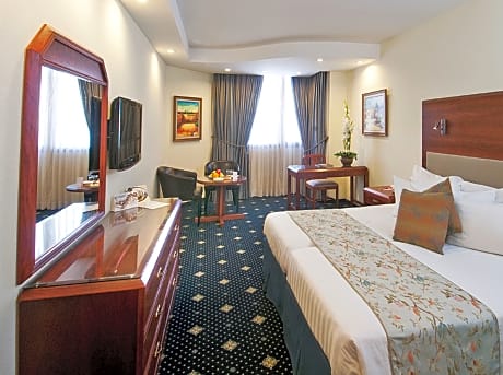 Executive Twin Room with City View- Breakfast Included