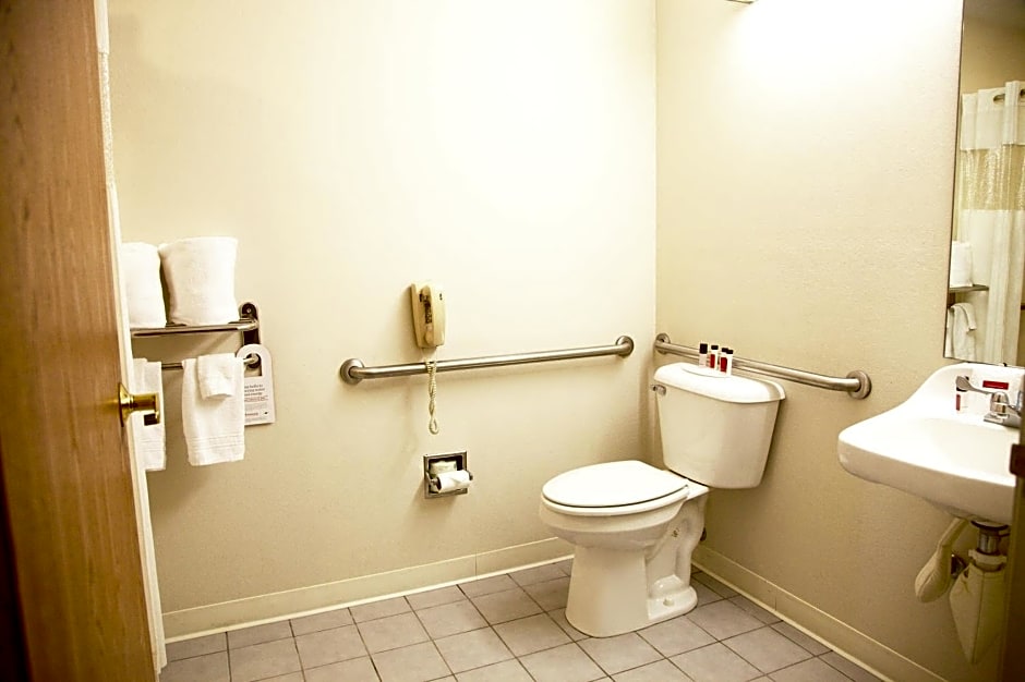 Ramada Limited and Suites Bloomington